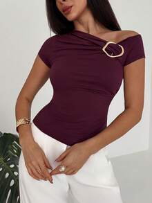 Aloruh Women's Metallic Decor Slim Fit Asymmetrical Shoulder T-Shirt, Spring/Summer One Shoulder Top Solid Color Tops Buckle Top Dark Purple Top - Purple - View 4