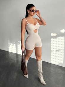 SHEIN SXY 休闲运动镂空吊带紧身短裤 - 白色 - 查看 3