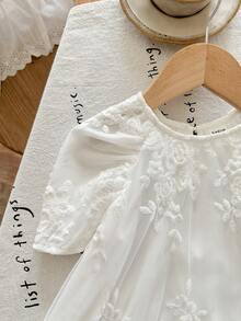 SHEIN 新生女婴白色提花网纱连衣裙，伴娘款式，适合婚礼穿着 - 白色 - 查看 3