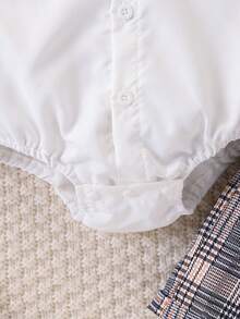 2pcs Baby Boys Short Sleeve Shirt Jumpsuit With Bowtie & Plaid Suspenders Shorts, Gentleman Outfit Suitable For Festivals And Outdoor Activities, Summer Toddler Suit Bow Tie Baby Boy Elegant Clothes Baby Boy Gentleman Outfit Baby Boy Plaid Outfit Boy Summer Outfit Set Vintage Clothes Baby Baby Boy Short Sleeve Suits