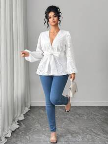 Elenzga Áo kiểu nữ cỡ lớn thanh lịch, gợi cảm, cổ chữ V sâu, tay dài, thắt nơ phía trước, thêu họa tiết. - trắng - Xem 3