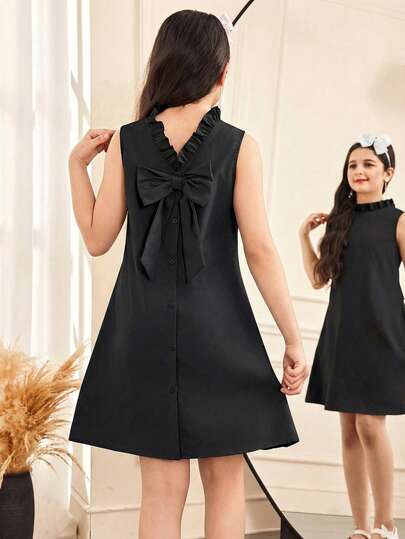 SHEIN 少女休闲优雅荷叶边领口蝴蝶结后背装饰纽扣无袖纯色梭织连衣裙，法式复古风格