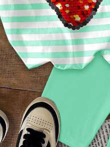 Bộ 2 món cho bé gái, kiểu dáng retro, kẻ sọc và in hình dâu tây, áo ngắn tay và quần short, thích hợp cho mùa hè. - Nhiều màu - Xem 6