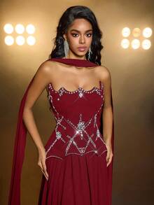 Glamrae 优雅、精致、魅力四射的黑色不对称领口奢华缀饰雪纺长裙（可拆卸挂脖领口），可调节系带，适合约会、度假、单身派对、婚礼、正式场合等各种场合。 - 酒紅色 - 查看 2