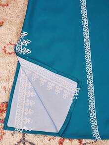 SHEIN Áo Jalabiya hoa cho bé gái, Áo Jalabiya cổ điển thanh lịch thêu hoa, Áo Jalabiya tay dài truyền thống tối giản thoải mái cho bé gái, phù hợp cho mùa xuân/hè, kiểu dáng Ramadan xuân/hè, áo Jalabiya gia đình cho kỳ nghỉ, áo Abaya thanh lịch kín đáo, áo Abaya cầu nguyện, thoải mái dễ chịu, trang phục thường ngày, phong cách nghỉ dưỡng, áo Kaftan kín đáo, áo Jalabiya trẻ em, áo Jalabiya bé gái, áo Jalabiya màu xanh lá cây và xanh dương. - màu xanh lá - Xem 12