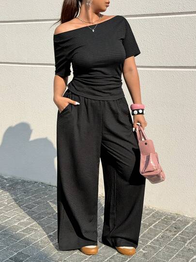 Muchica Conjunto de 2 piezas de talla grande con diseño minimalista de unicolor, con hombros descubiertos y manga corta fruncida, de moda para el verano