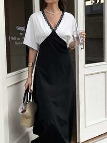 Elyressa Đầm ngắn tay thanh lịch cổ chữ V phối ren nhiều màu dành cho nữ - Đen và trắng - Xem 5