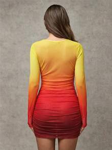 SHEIN BAE Women's Ombre Color Round Neck Long Sleeve Fitted Dress - Red - View 2
