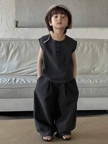 Dazy Kids Bộ đồ mùa hè thường ngày cho bé trai, gồm áo ba lỗ và quần short màu trơn. - Màu xám đen - Xem 5