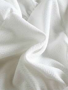 SHEIN Vintaside Kids Bộ 2 váy cho bé gái sơ sinh màu hồng họa tiết dâu tây kẻ caro kèm băng đô nơ xinh xắn, 0-3 tháng tuổi, mềm mại, co giãn, thân thiện với da, viền bèo nhún, thích hợp cho dã ngoại, kỳ nghỉ, chụp ảnh, hàng mới về mùa xuân/hè. - trắng - Xem 6