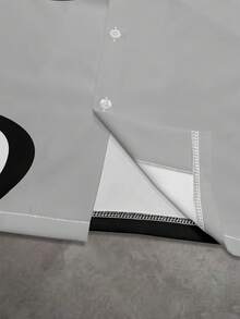 Manfinity EMRG Men's Black Grey White Abstract Wavy Line Curve Sparkle Planet Logo Print Short Sleeve Shirt | Summer Streetwear Y2K Vintage Futuristic Fluid Art Color Block Button Down Collar Top | Urban Casual Modern Minimalist Space Theme Holiday Vacation Camp Shirt | Soft Breathable Premium Daily Outdoor Outerwear,Men's Printed Short Sleeve Shirt Mens Short Sleeve Shirt Mens Street Wear Shirt Mens Black And White Shirt - Multicolor - View 5