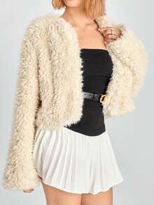 SHEIN EZwear Chaqueta crop esponjosa de unicolor casual para mujer, apta para otoño/invierno - Beis - Ver 5