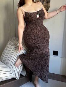 Dazy Plus 弹力紧身性感豹纹吊带长睡裙 - 棕色 - 查看 1