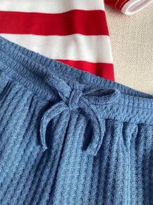 PrepCrw 两件套少女优雅都市学院风红白条纹圆领宽松短袖T恤搭配蓝色短裤，适合返校、日常休闲穿着、外出、聚会、节日、春夏季节等场合。 - 彩色 - 查看 7