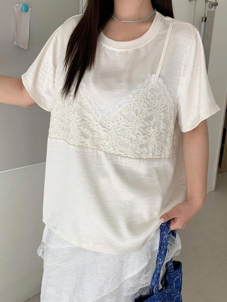 Dazy Plus Plus Size Women Contrast Lace Round Neck Short Sleeve Loose Blouse Summer