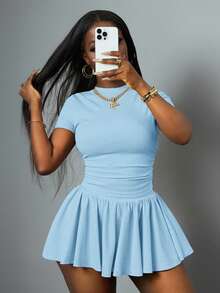 Slaydiva 新款春夏休闲基础款运动风套装，简约圆领短袖T恤，两侧褶裥设计，搭配前后短款伞裙，中长款，浅灰色腋下条纹针织面料，女士两件套，Y2K风格连衣裙，蓝色连衣裙，休闲连衣裙，短袖连衣裙 - 彩色 - 查看 3