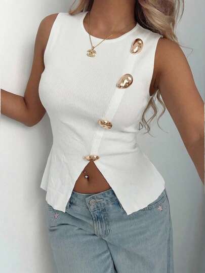 Aloruh Women's Elegant Stylish Romantic Metal Button Slim Fit A-Line Hem Sleeveless White Sweater Vest, Office/Daily Wear, Summer, Teacher Outfits For Women, Back To School Clothes, Cozy Sweater, Wedding Guest Attire Women Vacation Outfit Sets Bride Classy Outfit For Women Women Elegant Outfits White Suit For Women Set Happy Harvest White Knitted Top And Pants Western
