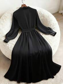 GlowEve Váy chữ A cổ bẻ in họa tiết sọc đen dành cho nữ kèm thắt lưng nơ và khuy cài, thanh lịch và đa năng cho trang phục hàng ngày, công sở, thường ngày, hẹn hò, phong cách đường phố, cổ điển, tiệc năm mới, đầu xuân/thu đông - Nhiều màu - Xem 2