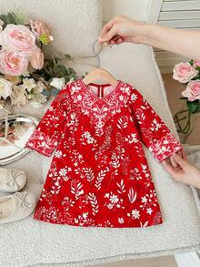 SHEIN 新生女宝宝可爱碎花宽松长袖连衣裙 - 紅色 - 查看 3