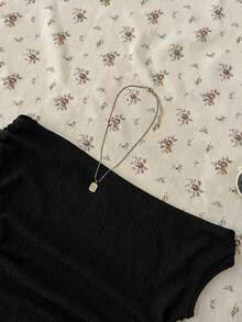 少女白色针织休闲简约波点印花不对称褶皱短款吊带背心，适合春夏穿着，休闲百搭，可打造个性造型，日常穿着 - 黑色 - 查看 3