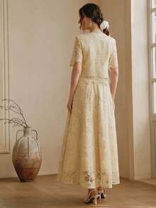 Anewsta 两件套：优雅前扣蕾丝边圆领中袖上衣 - 黃色 - 查看 5