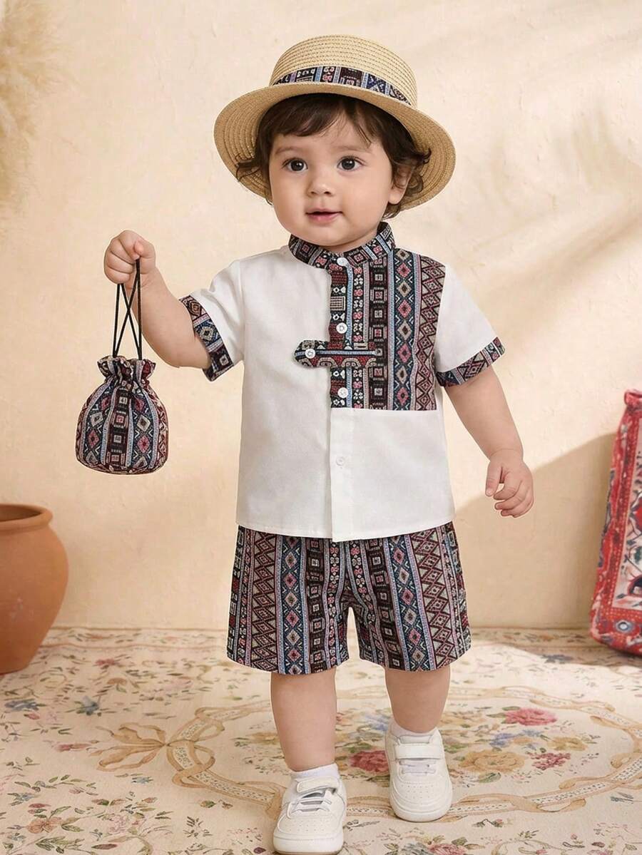 SHEIN 2 pièces/Set Top à manches courtes et short pour tout-petits garçons/filles, en patchwork de couleurs contrastées et motifs traditionnels. Ensemble confortable, polyvalent, décontracté chic et mignon, rétro traditionnel. Convient pour le printemps/été, intérieur, extérieur, quotidien, sport, fête, séance photo, festival, nouvel an, rentrée des classes - Rouge foncé - Voir 1