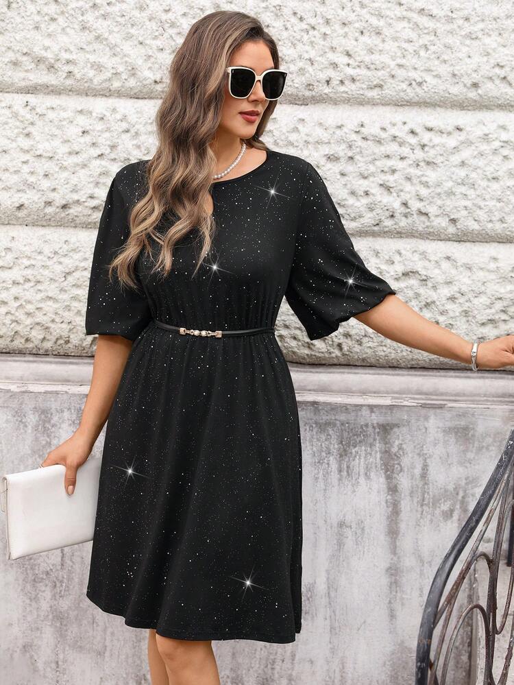 プラスサイズ女性のエレガントな黒メタリックグリッターラインストーンカットアウトネックリボンウエストシンチドレス、ベルト無し