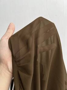 Rustia 大码棕色长袖荷叶边腰身修身多层荷叶边下摆短连衣裙，修身显瘦 - 棕色 - 查看 7