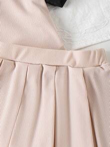 两件套幼儿针织杏色短袖polo衫配百褶裙套装，休闲简约日常穿着 - 卡其色 - 查看 3