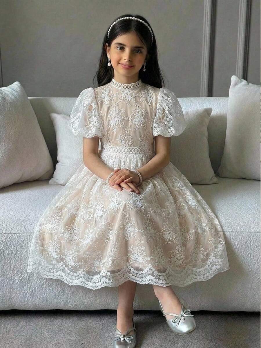 SHEIN 少女優雅米色夏季花童禮服,編織網紗刺繡蕾絲飾邊、抓皺荷葉袖、收腰公主裙,適合婚禮 - 杏色 - 查看 1