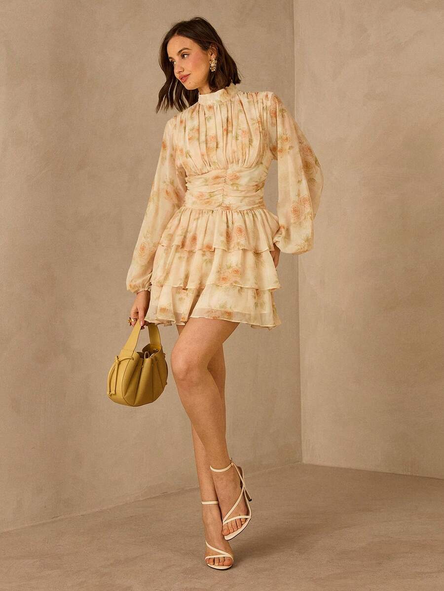 Enchnt 女士印花褶皱下摆优雅收腰派对鸡尾酒会迷你连衣裙，配立领和灯笼袖 - 米色 - 查看 1