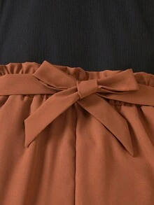 SHEIN Set de 2 piezas de top con hombros descubiertos y pantalones de unicolor casual para niñas preadolescentes - Marrón - Ver 5