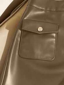 SHEIN Franclia 女士纯色前扣口袋休闲PU短裤 - 卡其色 - 查看 3