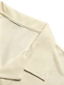 Manfinity Homme Men's Beige Summer Casual Vacation Two Piece Outfit,Textured Short Sleeve Polo Shirt And Drawstring Waist Cargo Shorts Set,Old Money Style Clothes - Beige - View 3