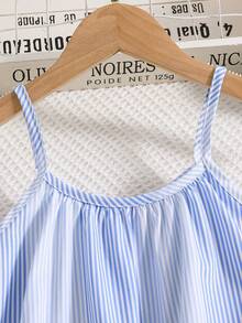 Sparklyn 少女蓝色条纹印花荷叶边下摆休闲无袖连衣裙，度假风 - 藍色 - 查看 4