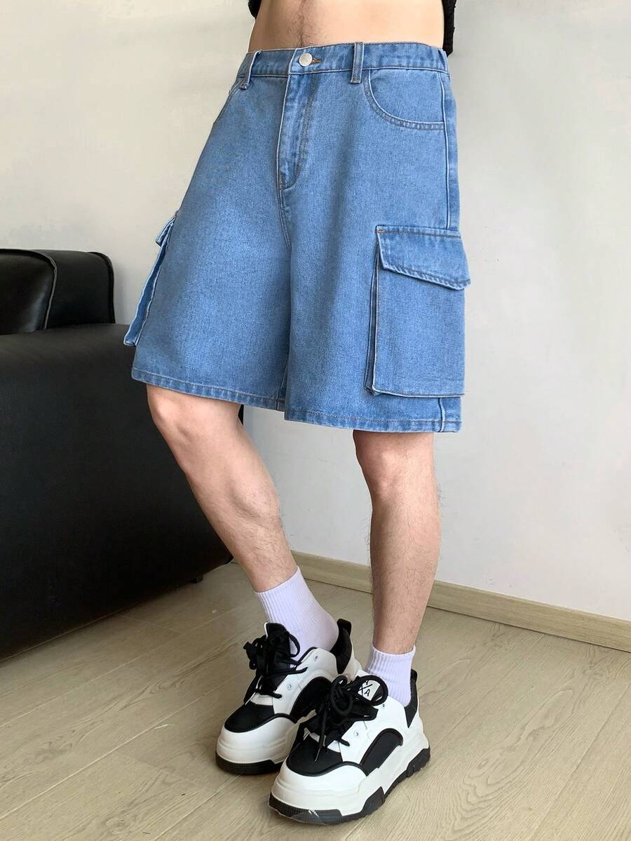 SHEIN 青少年男孩时尚休闲复古酷炫街头宽松舒适简约口袋设计牛仔短裤,适合日常穿着以及春夏锐舞节和街头服饰。 - 藍色 - 查看 1