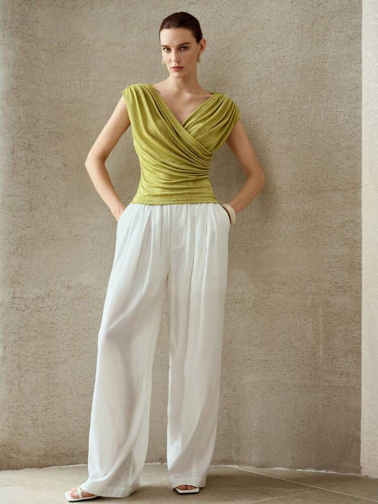 Modisches glänzendes plissiertes V-Ausschnitt Slim Fit Metallfaden Damen T-Shirt