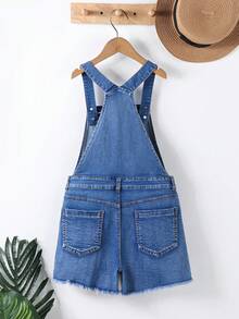Elladie kids Spodenki jeansowe z szelkami dla nastolatek, styl vintage streetwear, casualowy, minimalistyczny, polecany. Znoszony denim w kolorze jasnoniebieskim, regulowane ramiączka, dopasowany krój, elastyczny materiał dla wygody. Przetarcia na dole i przetarcia, buntowniczy, a zarazem swobodny wygląd. Idealne do codziennych dojazdów do pracy, spotkań ze znajomymi lub na uczelnię, wyróżniające noszącą. - Ciemny jeans - Zobacz 2