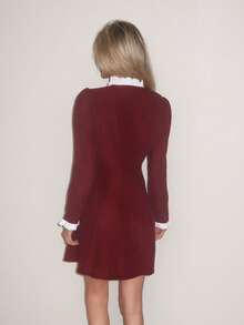 Sydney Algeri Gaun Lengan Panjang Elegan dengan Kerah Tegak dan Kancing Depan, Warna Kontras, Warna Burgundy, Pakaian Wanita untuk Musim Gugur - Burgundy - View 2