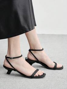 CUCCOO BIZCHIC 方头低跟绑带性感时尚酒红色高跟凉鞋，适合女士参加派对、夜生活、度假、酷女孩、春假和圣诞节等场合。 - 黑色2 - 查看 3