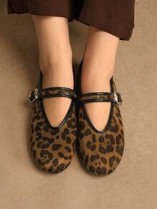 Rosivie Women Casual Versatile Commute Leopard Print Buckle Flats - Brown - View 9