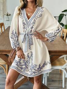 SHEIN Holidaya Women's Spring/Summer New Retro Print Bohemian Elegant Vacation Apricot Paisley Print V-Neck Slim Waist Tie Three-Quarter Sleeve Short Dress - Multicolor - View 1