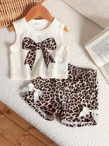 SHEIN Baby Girl Summer Apricot Leopard Print Set, Textured Sleeveless Top And Leopard Print Shorts With Apricot Bow Accent, Essential Daily Outfit - Khaki - View 1