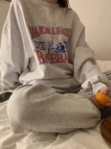 DAZY Letter Print Thermal Lined Crew Neck Sweatshirt, Versatile - Light Grey - View 2