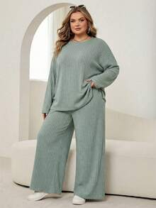 SHEIN CURVE+ Bộ đồ 2 món cỡ lớn, kiểu dáng thường ngày, màu trơn: áo và quần. - màu xanh lá - Xem 6