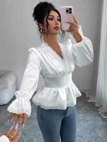 Elenzga 女士优雅时尚通勤休闲舒适迷人复古简约高端浪漫假日长袖褶皱腰部A字裙摆荷叶边后腰抽绳纯色缎面拼接蕾丝边衬衫 - 白色 - 查看 4