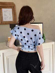 K-Vae Áo croptop trễ vai xếp ly chấm bi xanh nhạt cho nữ, cổ bất đối xứng, tay ngắn, phong cách Y2K ngọt ngào thường ngày. - Màu xanh nhạt - Xem 2