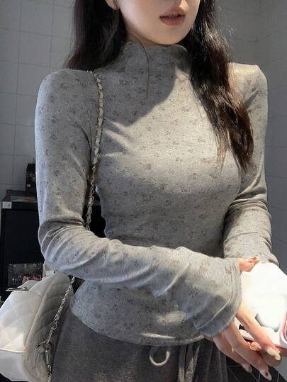 DAZY Camiseta de cuello alto de manga larga con estampado floral all-over para mujer, estilo coreano, primavera/otoño