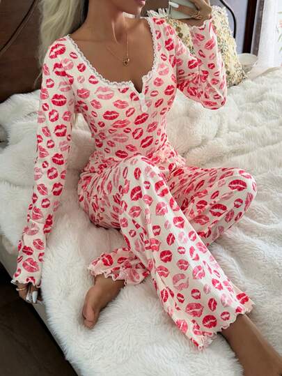 Dream Adore Lace Trim Square Collar Red Lip Print Jacquard Knit Long Sleeve Pajama Set