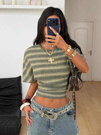 Coolane 女士夏季极简主义 Y2K 基础日常休闲返校街头风弹力白色宽松褶皱短款T恤